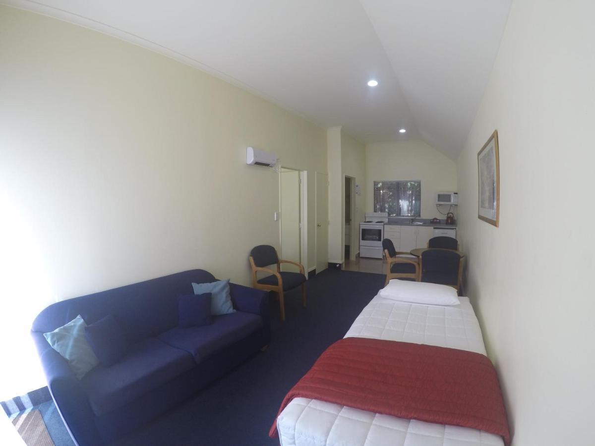 The Peaks Motor Inn Ohakune Bagian luar foto
