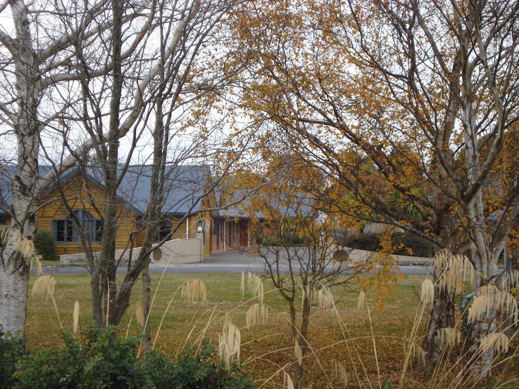 The Peaks Motor Inn Ohakune Bagian luar foto
