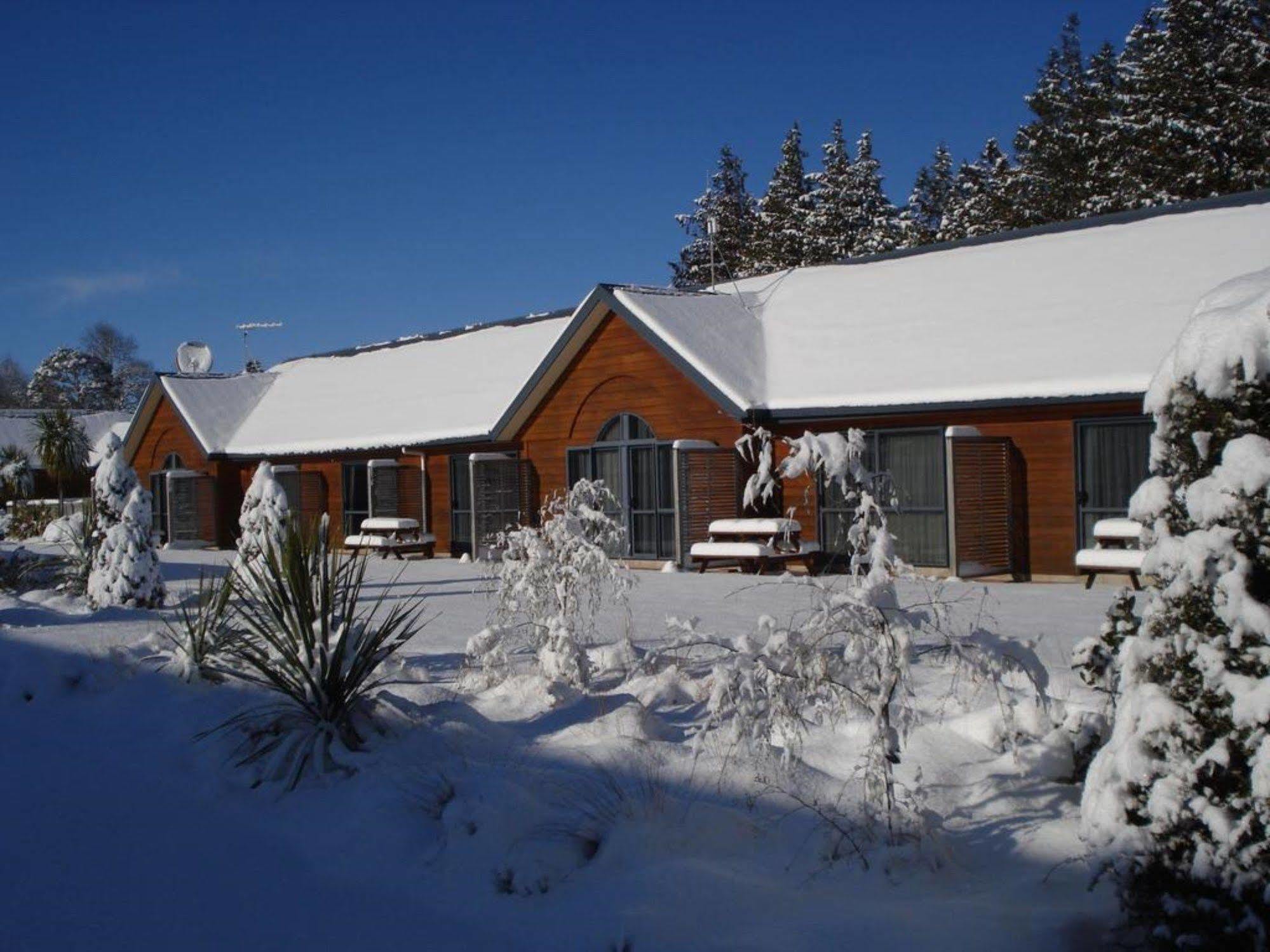 The Peaks Motor Inn Ohakune Bagian luar foto
