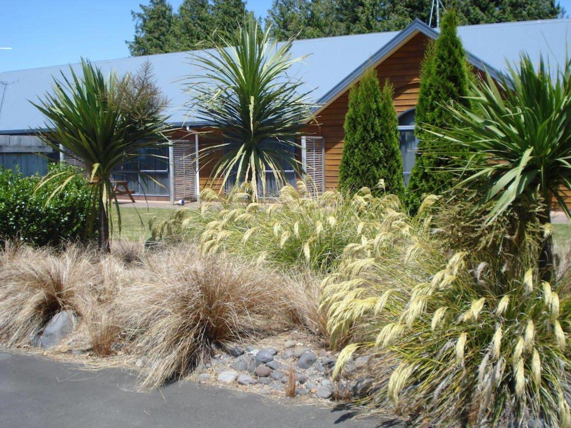 The Peaks Motor Inn Ohakune Bagian luar foto
