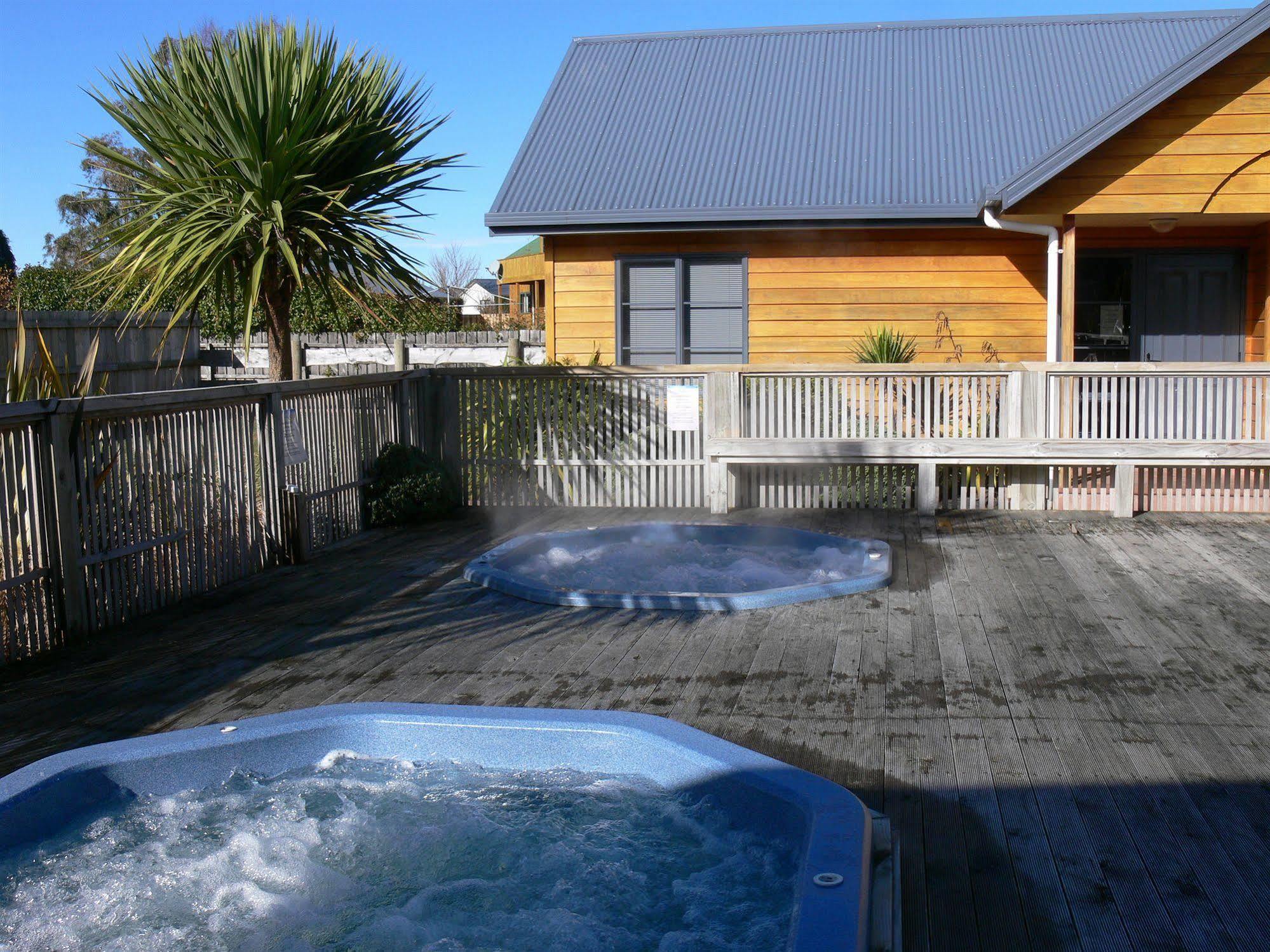 The Peaks Motor Inn Ohakune Bagian luar foto